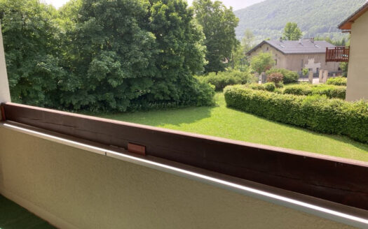 STUDIO CABINE – LANS EN VERCORS – CENTRE VILLAGE